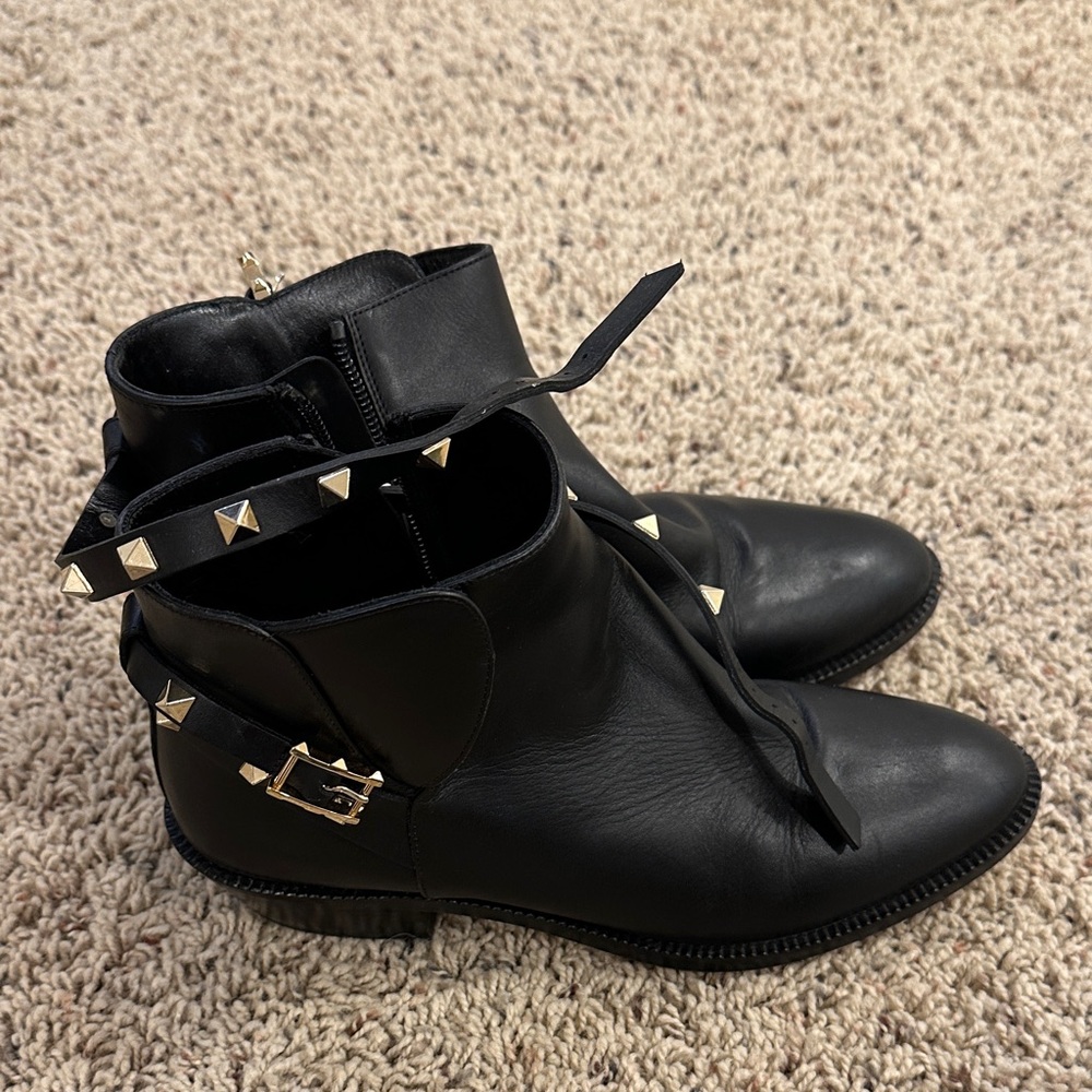 Valentino Garavani Black Leather Boots